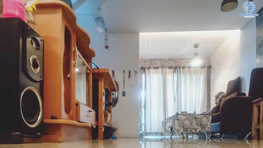 ทาวน์เฮ้าส์มือสอง ม.พฤกษา105 ฉลองกรุง-ลาดกระบัง เนื้อที่ 17.30 ตร.ว. ฟังก์ชัน 3 ห้องนอน 2 ห้องน้ำ 1 ที่จอดรถ บ้านสวยพร้อมเข้าอยู่  แถมแอร์ 1 เครื่อง  บนทำเลที่เชื่อมต่อถนน ลาดกระบัง, ฉลองกรุง ราคาถูกมาก รีบจองเลย!...